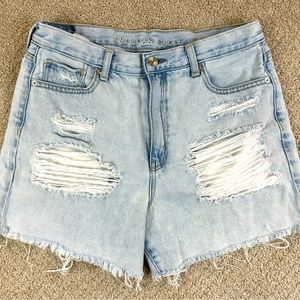 American eagle distressed mom shorts size 8